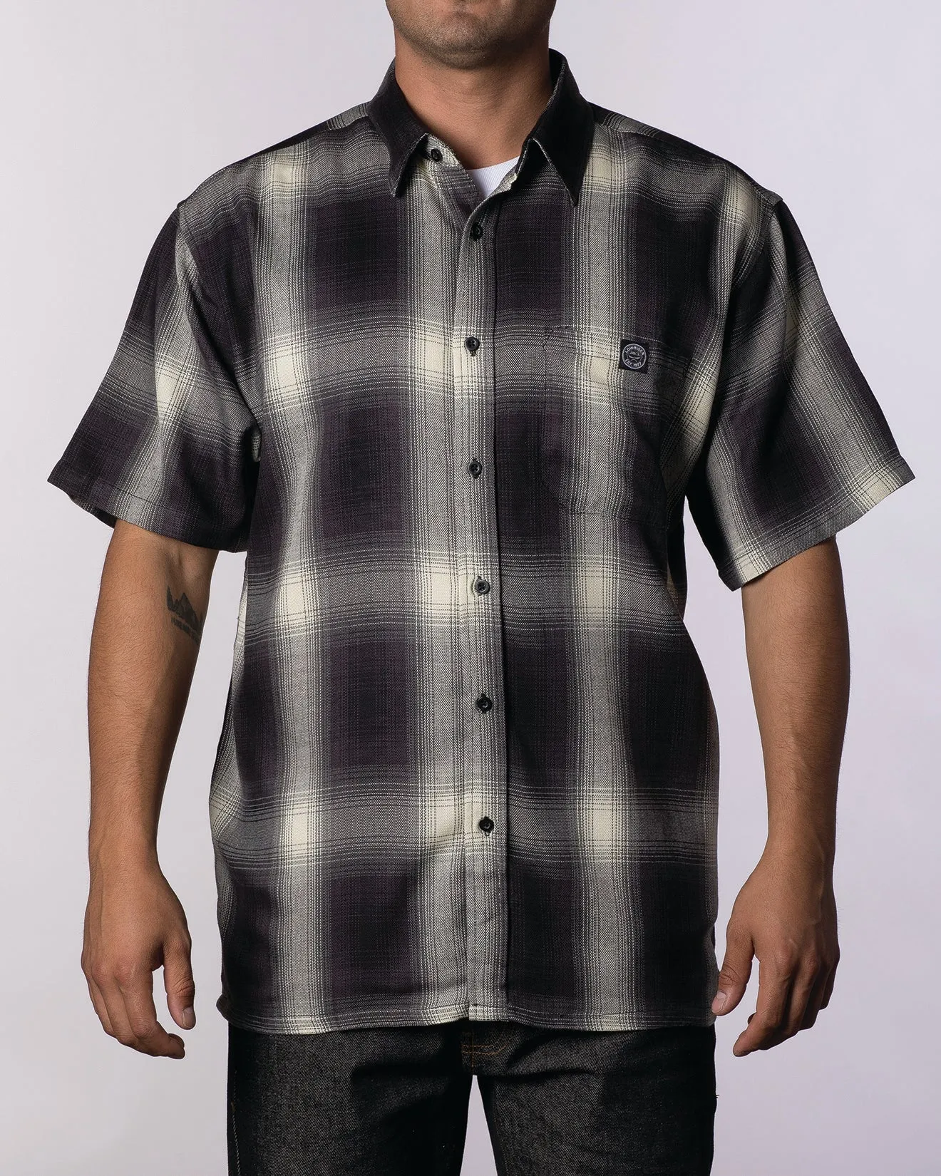 Lowrider Veterano Short Sleeve Flannel Button-Up