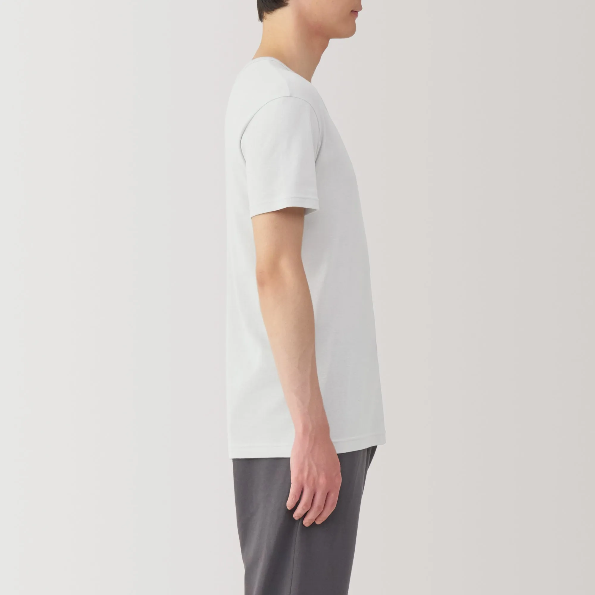 Men's Moisture-Wicking Cotton V-Neck Short Sleeve T-Shirt