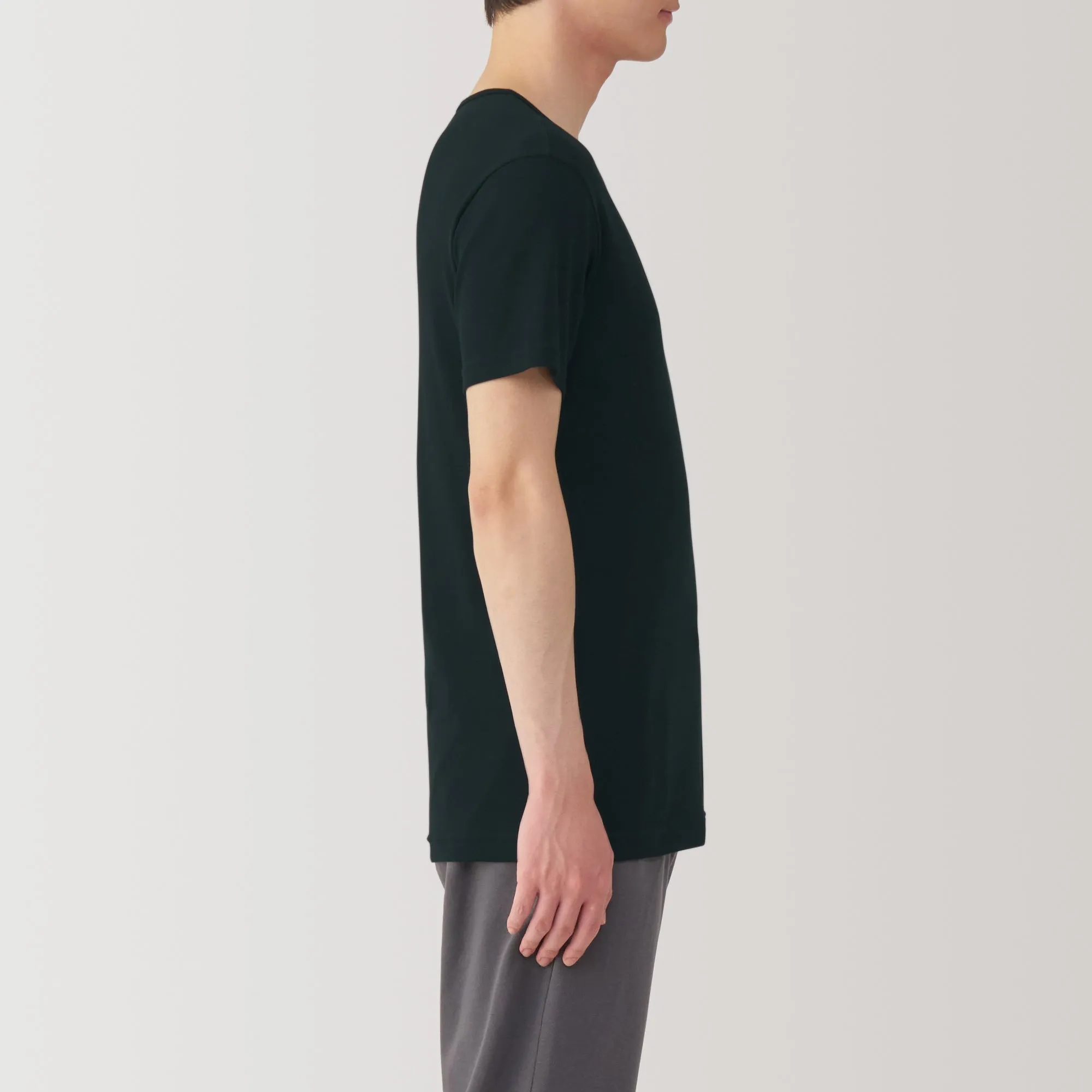 Men's Moisture-Wicking Cotton V-Neck Short Sleeve T-Shirt