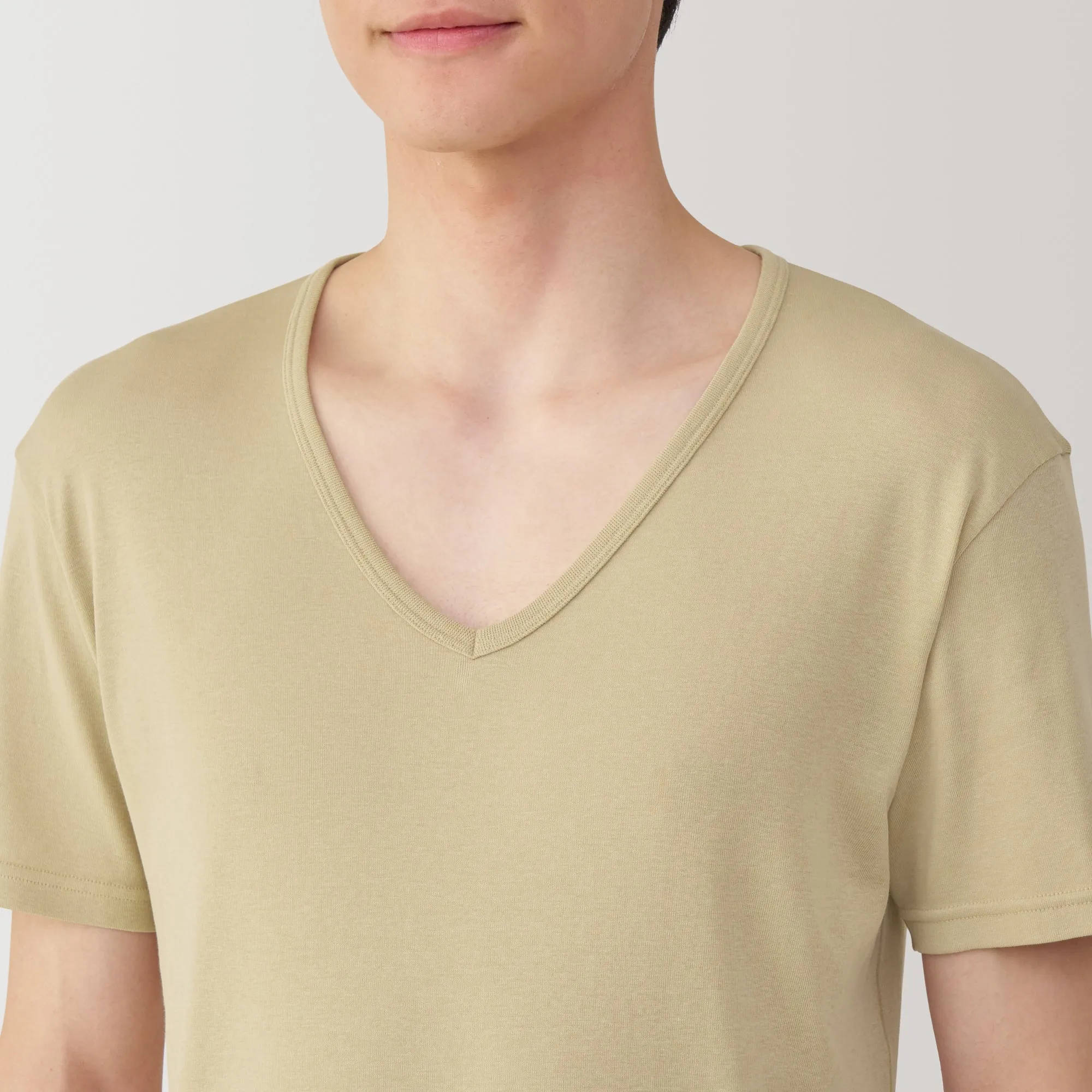 Men's Moisture-Wicking Cotton V-Neck Short Sleeve T-Shirt