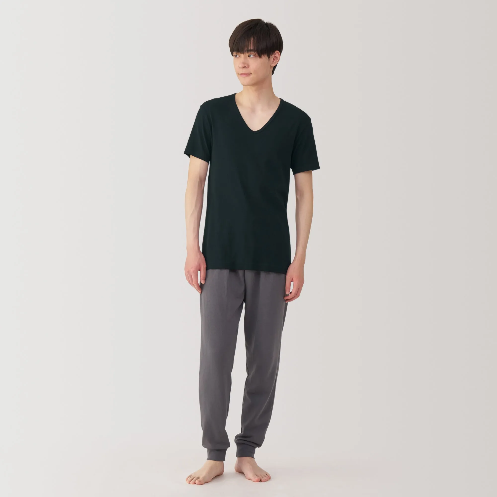 Men's Moisture-Wicking Cotton V-Neck Short Sleeve T-Shirt