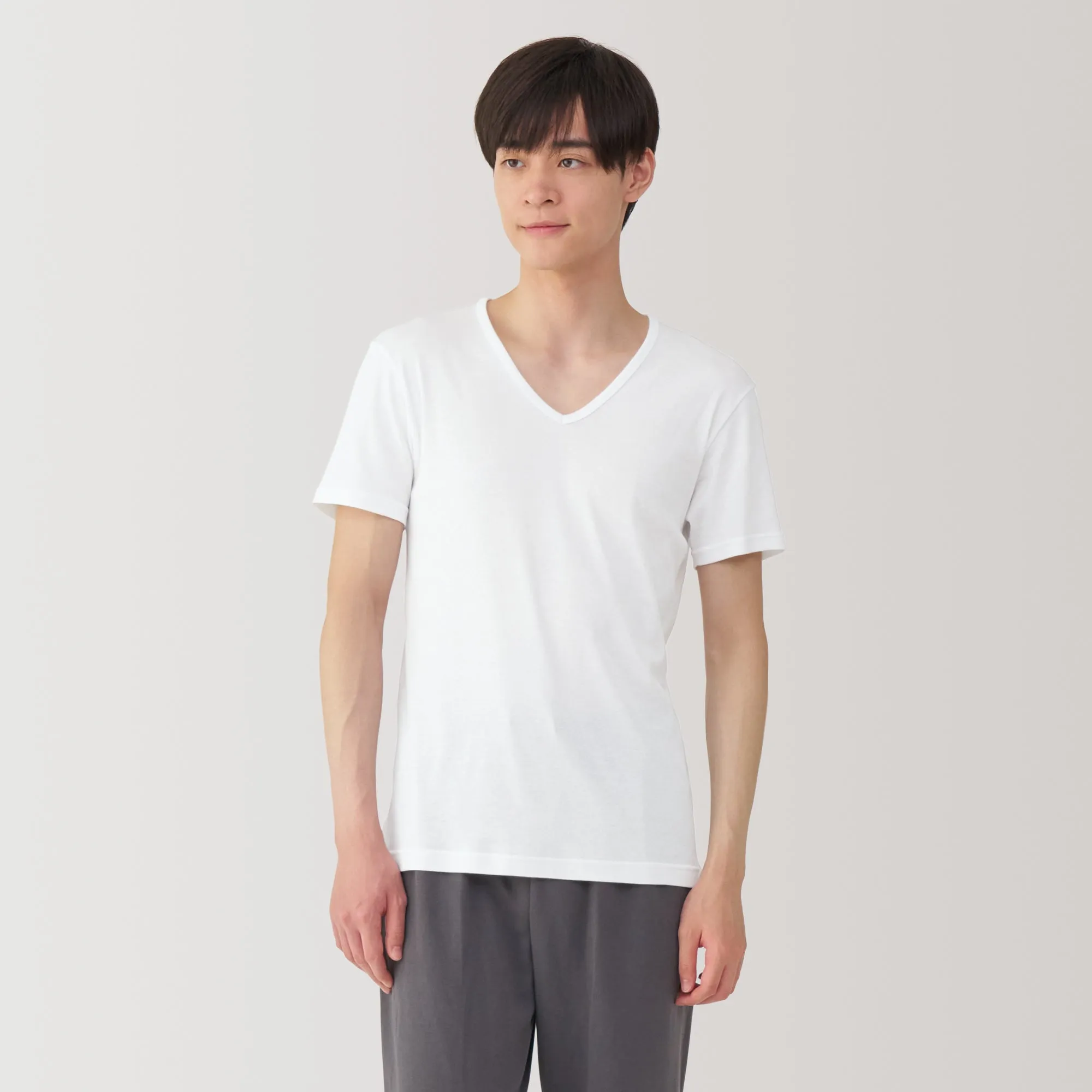Men's Moisture-Wicking Cotton V-Neck Short Sleeve T-Shirt