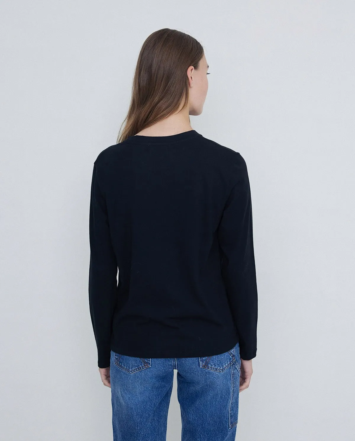 T-shirt nera in cotone organico