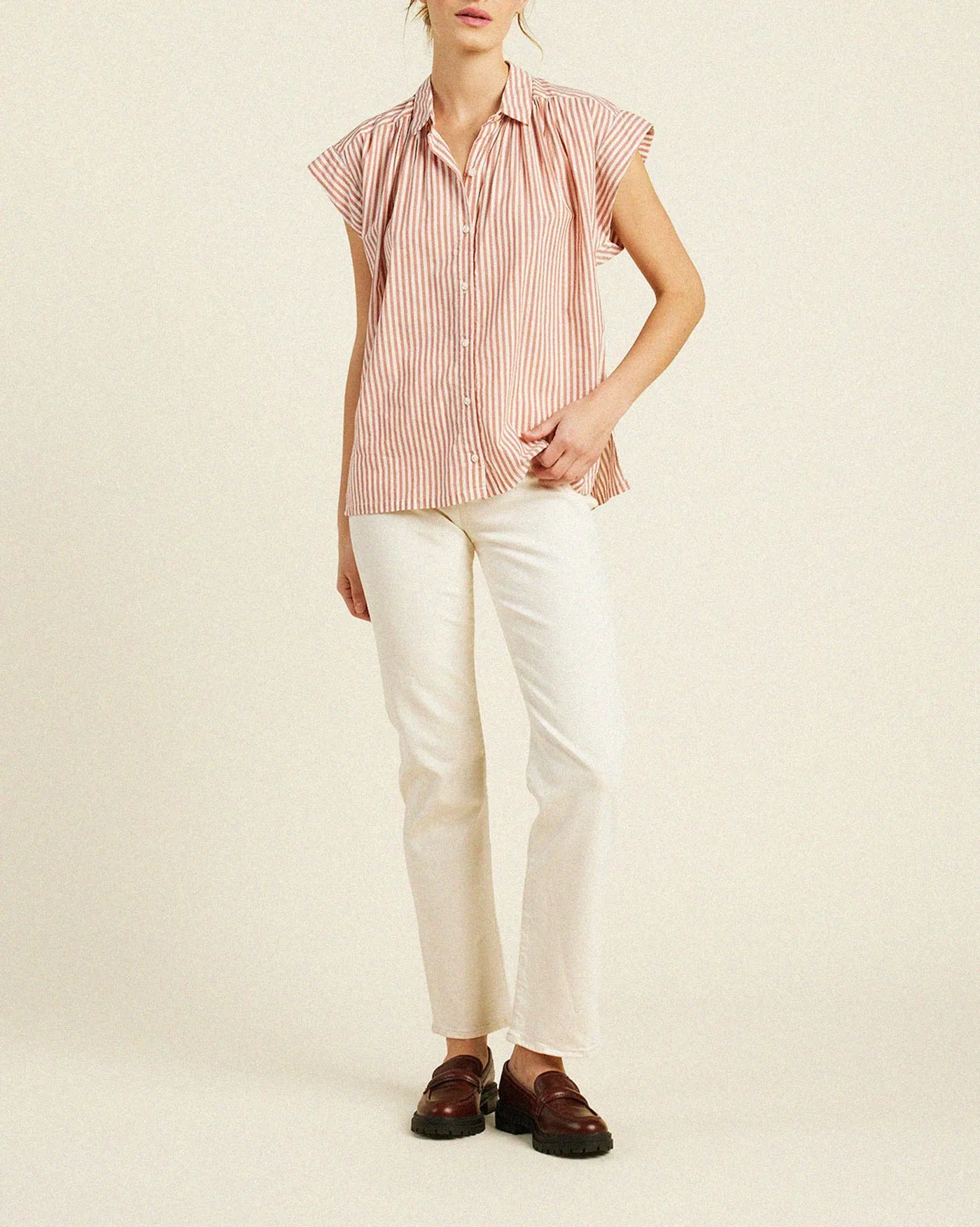 Trovata Della Button Down Short Sleeve Shirt in Brandy Stripe